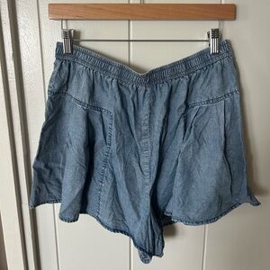 Mahina chambray shorts